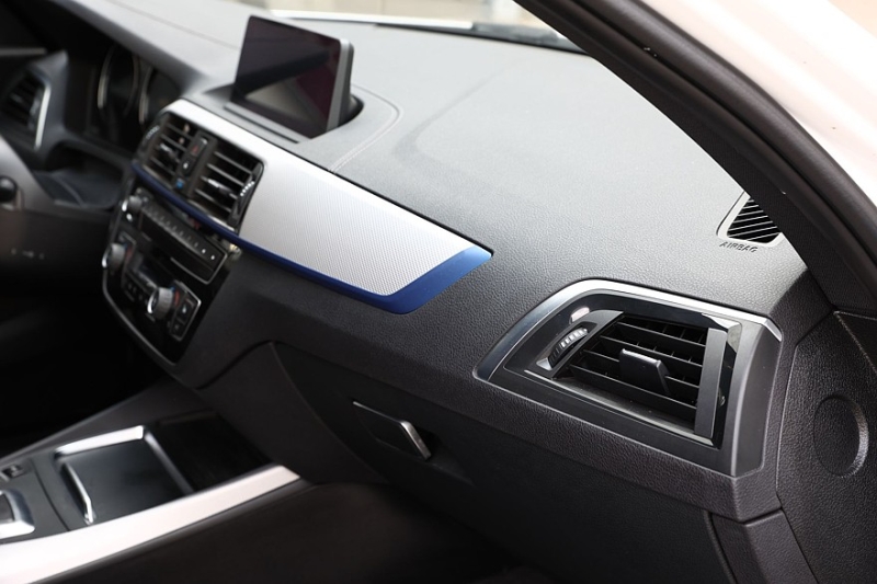 BMW 1 Series II (F20) с пробегом: проблемы тонкого ЛКП и бедненькие, но качественные салоны