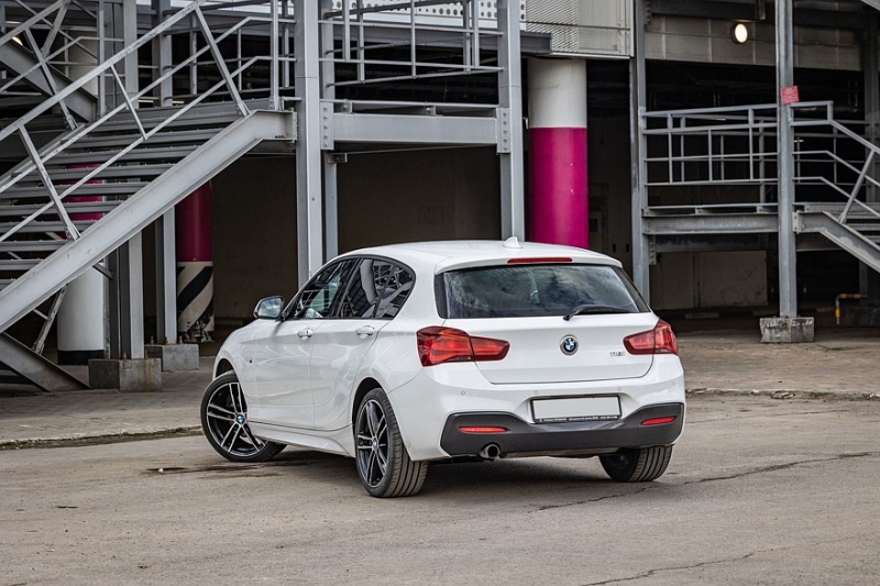 BMW 1 Series II (F20) с пробегом: проблемы тонкого ЛКП и бедненькие, но качественные салоны