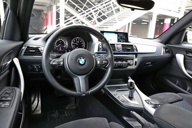 BMW 1 Series II (F20) с пробегом: проблемы тонкого ЛКП и бедненькие, но качественные салоны