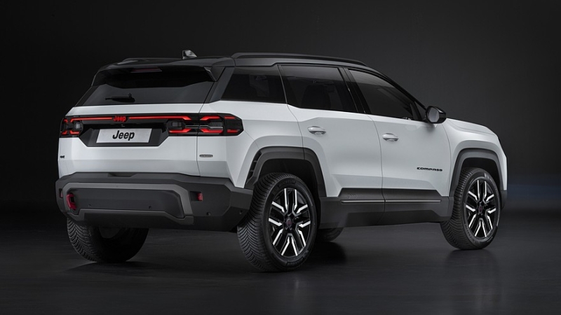 Кроссовер Jeep Compass 4xe: появились новые подробности