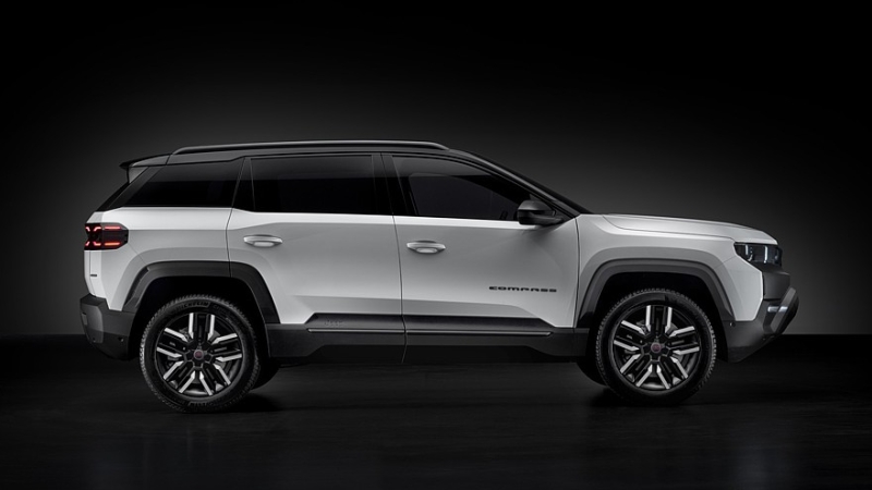 Кроссовер Jeep Compass 4xe: появились новые подробности