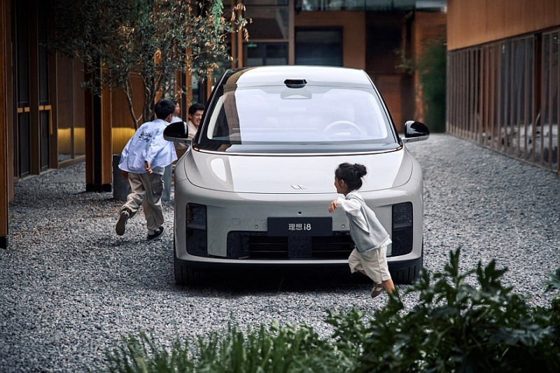 Кроссовер Li i8: новые фотографии, дата запуска и тревожные ожидания