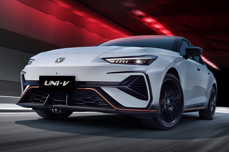 Новый Changan Uni-V с топовым мотором предложен по привлекательной цене