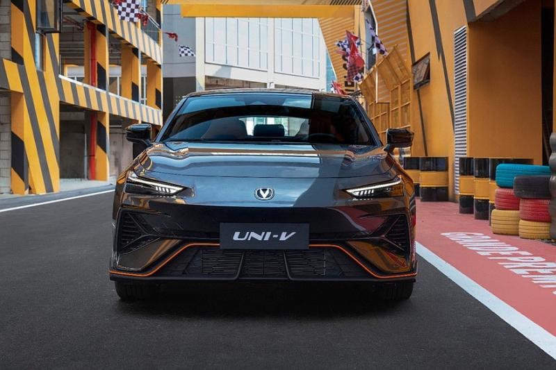 Новый Changan Uni-V с топовым мотором предложен по привлекательной цене