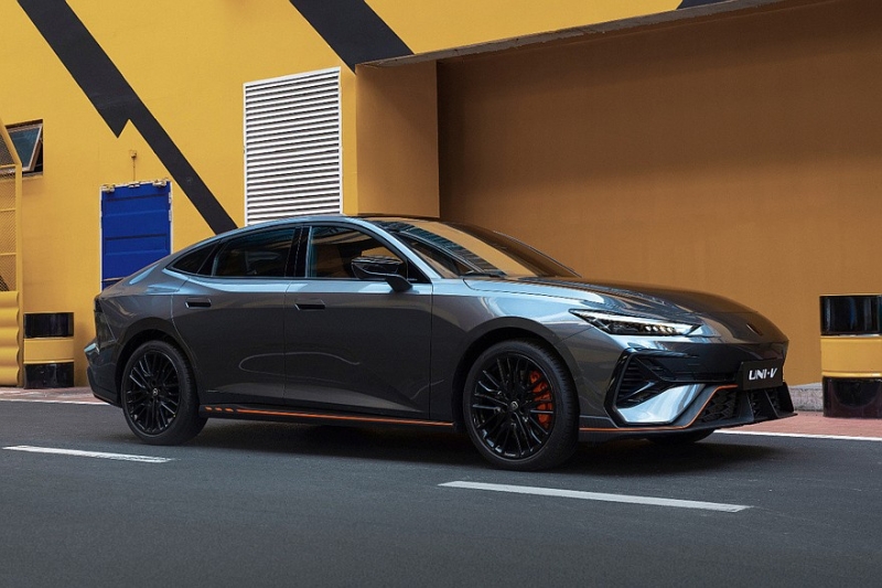 Новый Changan Uni-V с топовым мотором предложен по привлекательной цене