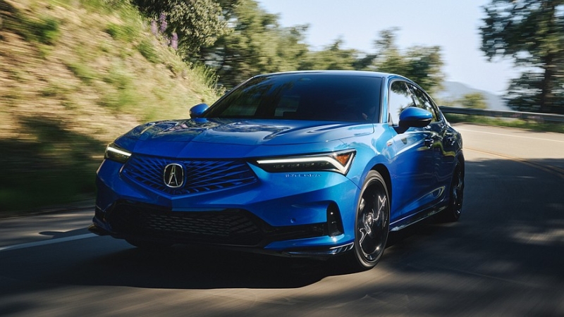 Обновлённая Acura Integra получила более богатое оснащение, а технику трогать не стали