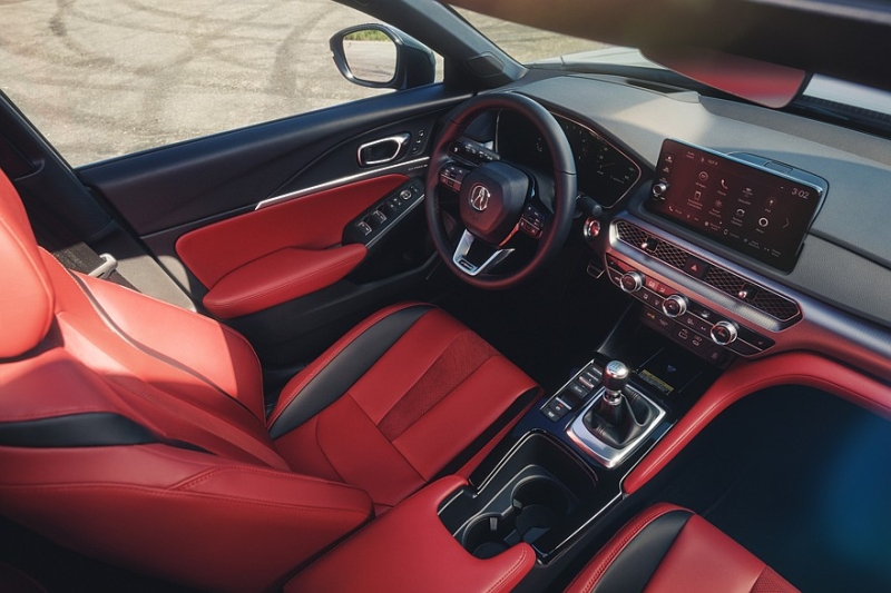 Обновлённая Acura Integra получила более богатое оснащение, а технику трогать не стали