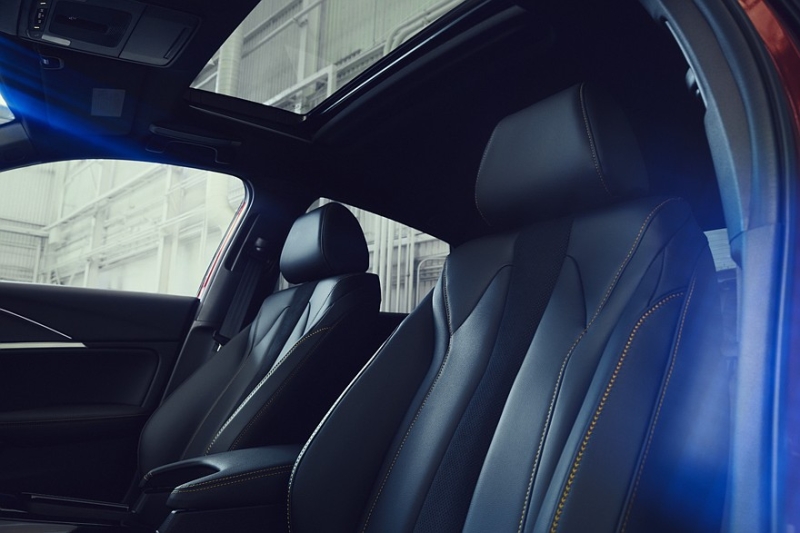 Обновлённая Acura Integra получила более богатое оснащение, а технику трогать не стали