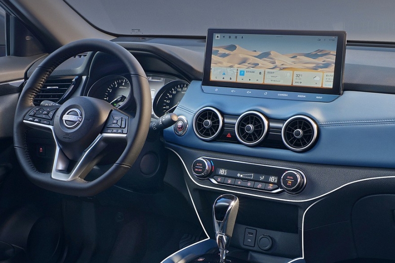 Предыдущему Nissan X-Trail продлили конвейерную жизнь: кроссовер получил новый салон