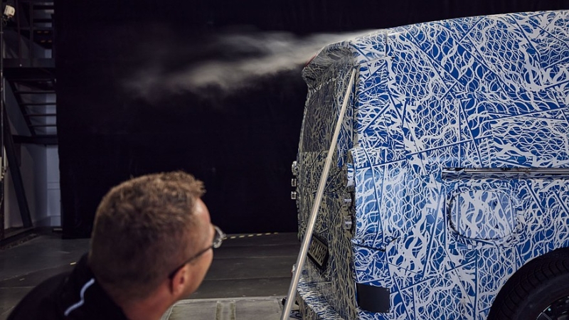 Прошедший ряд испытаний Mercedes-Benz VLE показался на новых фото