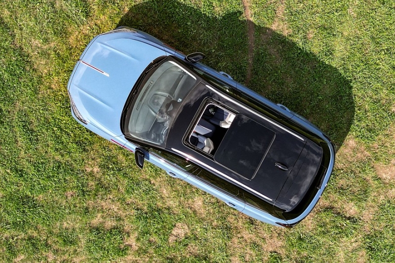 С потолка вода: что ломается в механизме автомобильного люка и что с этим делать