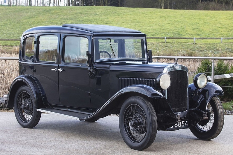 С потолка вода: что ломается в механизме автомобильного люка и что с этим делать