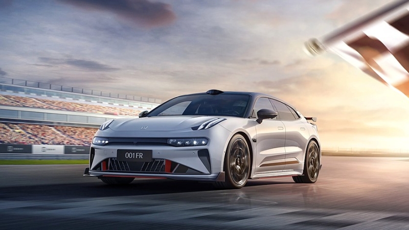 Спортивному лифтбеку Zeekr 001 FR добавят мощности, так как 1265 л.с. уже недостаточно