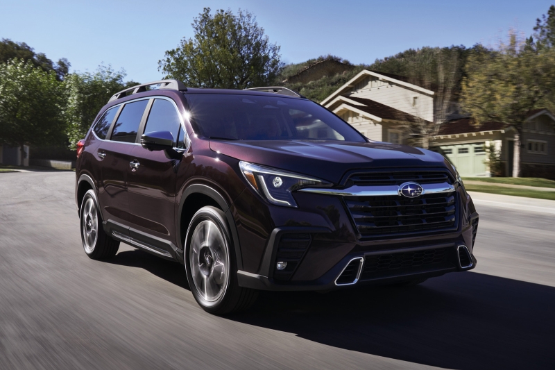 Теряющему покупателей Subaru Ascent пересмотрели список комплектаций и изменили декор