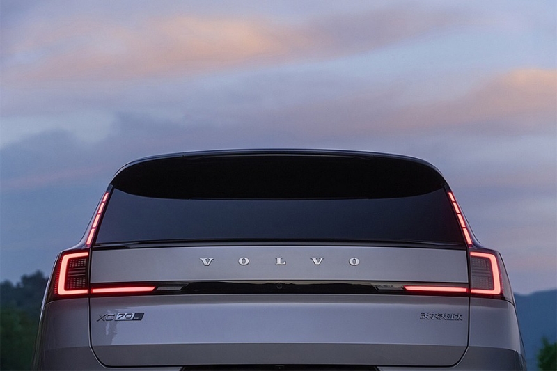 Volvo XC70 в виде кроссовера готовится к выходу на рынок: новые официальные фото