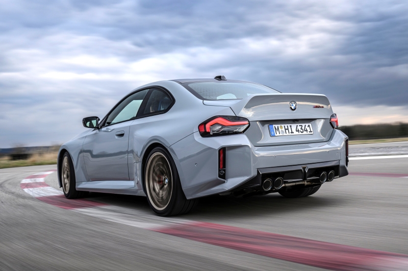 Задний привод по-прежнему рулит: BMW M2 CS установил новый рекорд Нюрбургринга