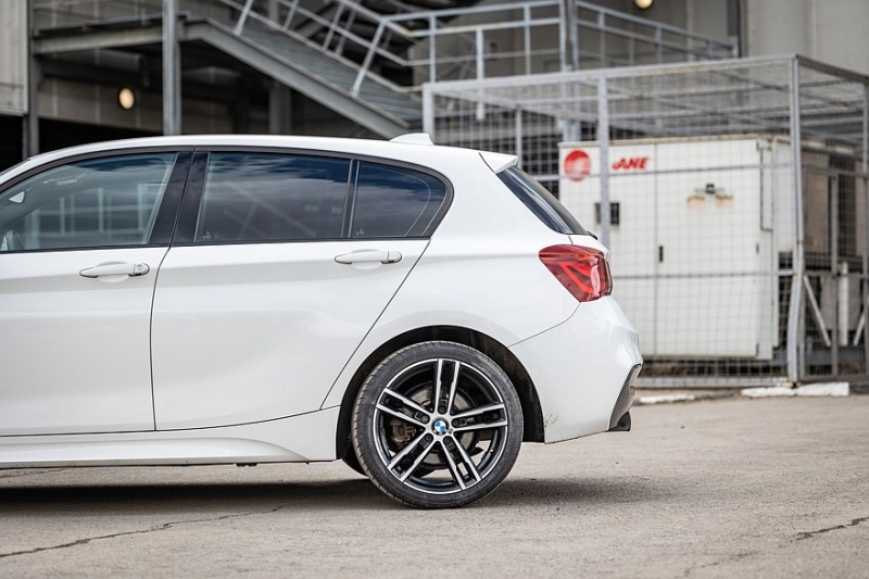 BMW 1 Series II (F20) с пробегом: слабые тормоза, неудачная рейка и слишком горячие моторы