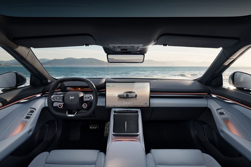 Эффектный лифтбек Xpeng P7 вызвал ажиотажный спрос после премьеры