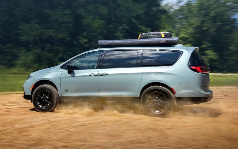 Минивэн Chrysler Pacifica прикинулся внедорожником: версия Grizzly Peak для турпоходов