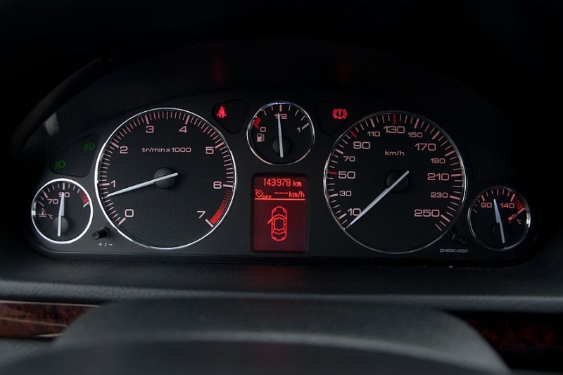 Не надо – стоим, надо – не едем: что ломается в стояночном тормозе и как его проверить