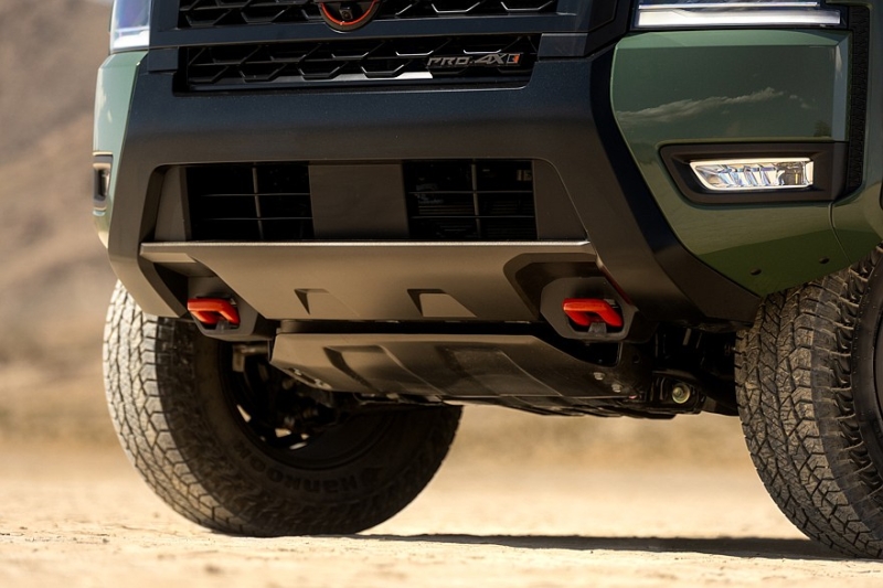 Nissan Frontier обзавёлся новой топовой версией Pro-4X R и стал «богаче»