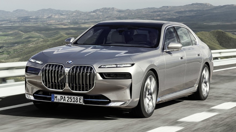 Обновлённая BMW 7 серии: первые изображения