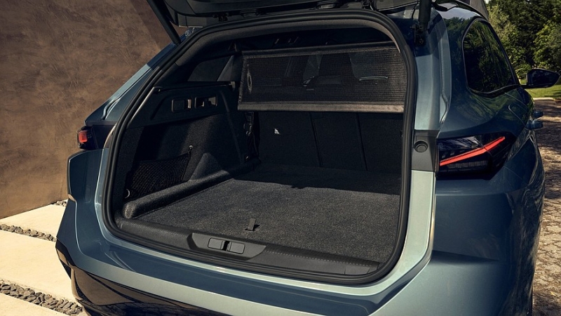 Обновлённый Peugeot 308: двухэтажные фары без подтёков и технические доработки