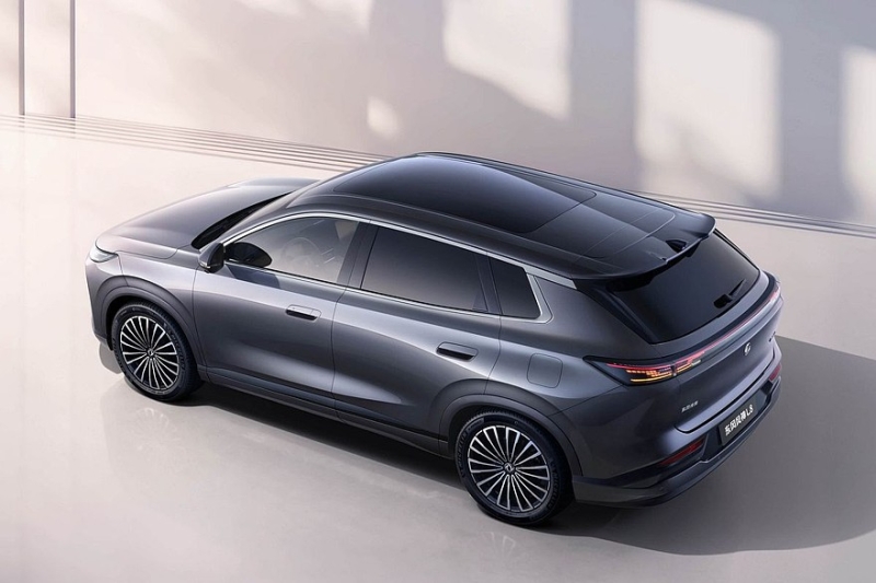 Представлен кроссовер Dongfeng Aeolus L8, его планируют привезти в Россию