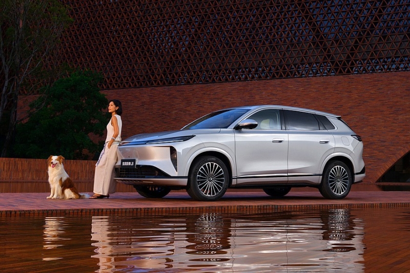 Представлен кроссовер Dongfeng Aeolus L8, его планируют привезти в Россию