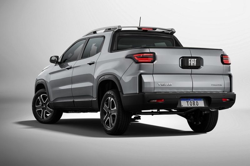 Представлен обновлённый пикап Fiat Toro: внушительнее, но не особо богаче