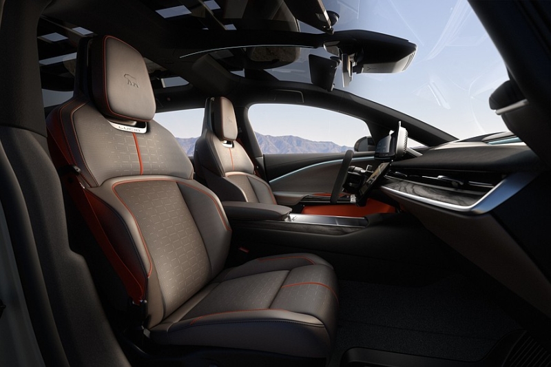 Приключенческий концепт Lucid Gravity X: готов к путешествиям по дорогам и за их пределами