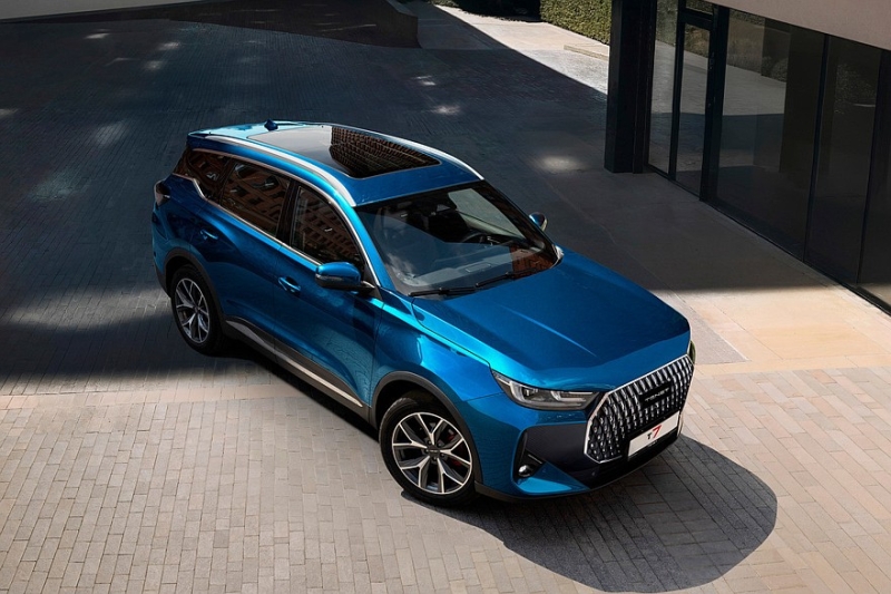 Российский бренд Tenet расширяет гамму: на подходе кроссовер T7