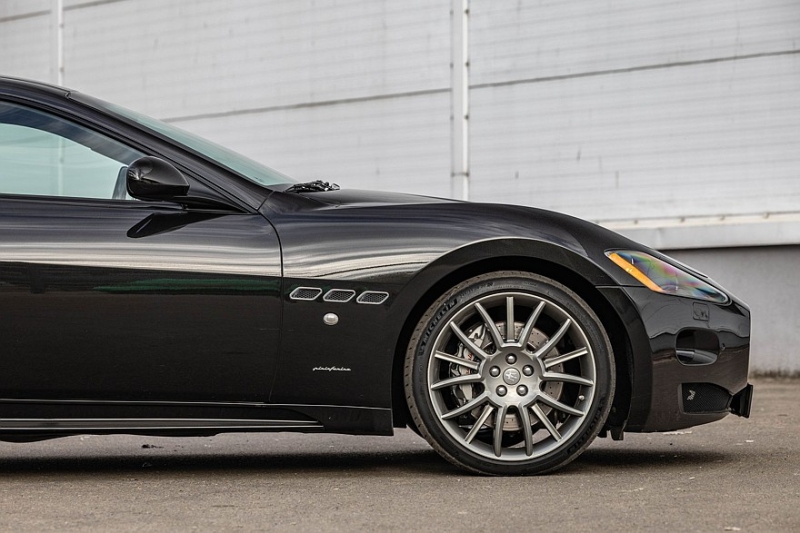 С сердцем от Ferrari: опыт владения Maserati GranTurismo I (М145)