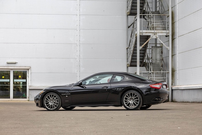 С сердцем от Ferrari: опыт владения Maserati GranTurismo I (М145)