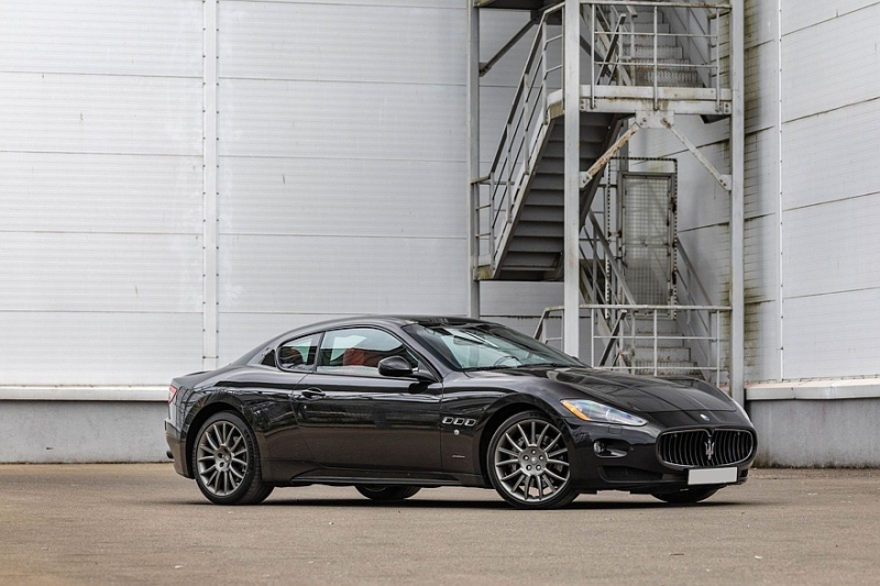 С сердцем от Ferrari: опыт владения Maserati GranTurismo I (М145)