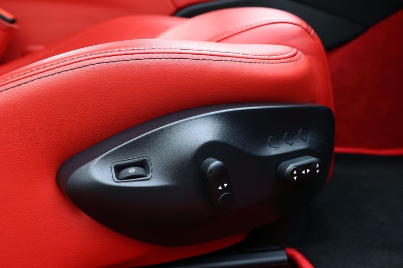 С сердцем от Ferrari: опыт владения Maserati GranTurismo I (М145)