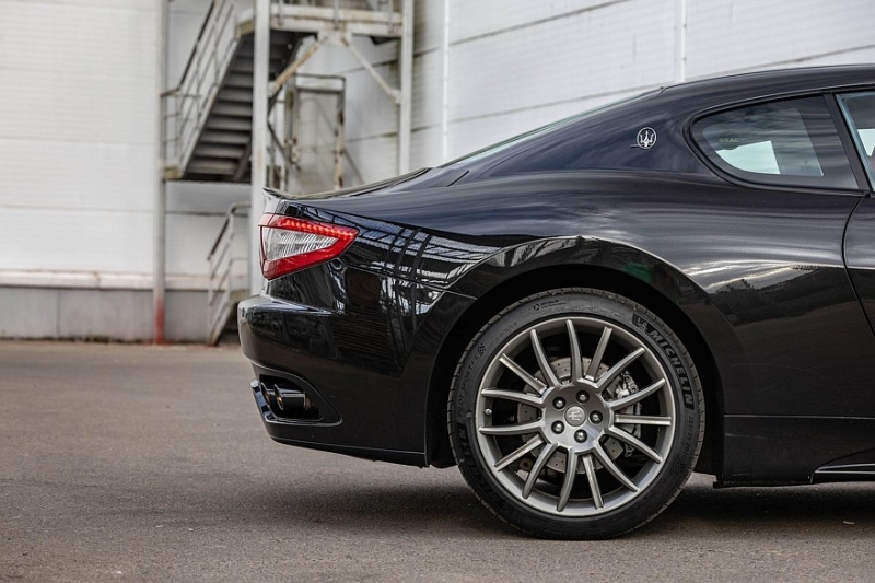 С сердцем от Ferrari: опыт владения Maserati GranTurismo I (М145)