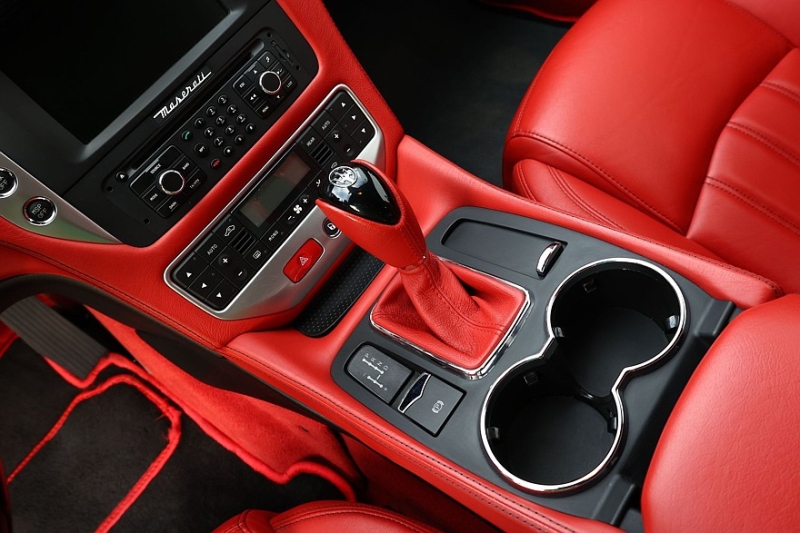 С сердцем от Ferrari: опыт владения Maserati GranTurismo I (М145)