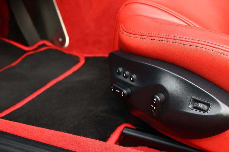 С сердцем от Ferrari: опыт владения Maserati GranTurismo I (М145)