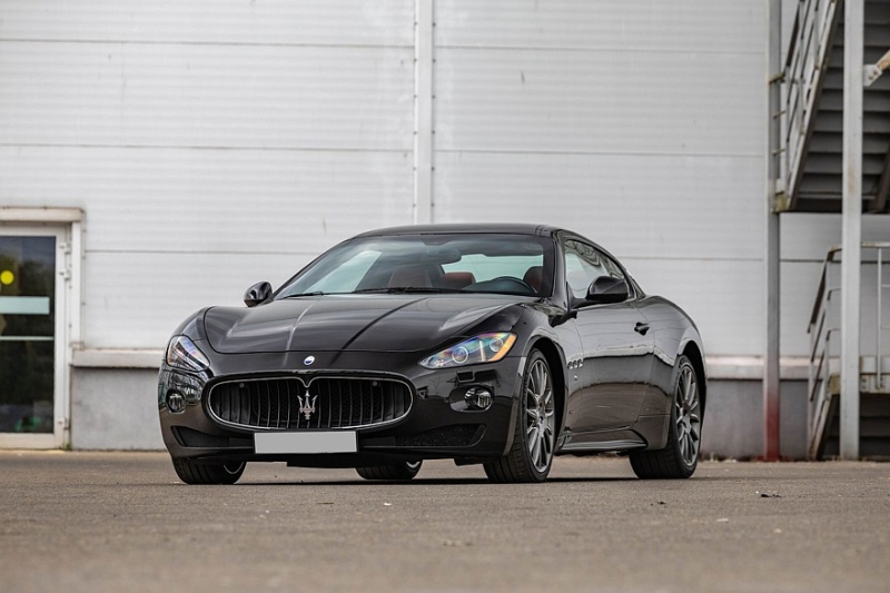С сердцем от Ferrari: опыт владения Maserati GranTurismo I (М145)