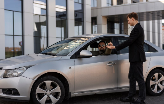 Стоит ли выбирать аренду авто в Санкт-Петербурге без водителя