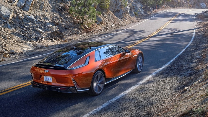 Спортседан Cadillac CT5-V Blackwing обрёл роскошную версию с ручной сборкой