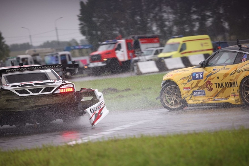 Тимофей Добровольский в сложнейших условиях одержал дебютную победу в RDS GP на «Красном кольце»