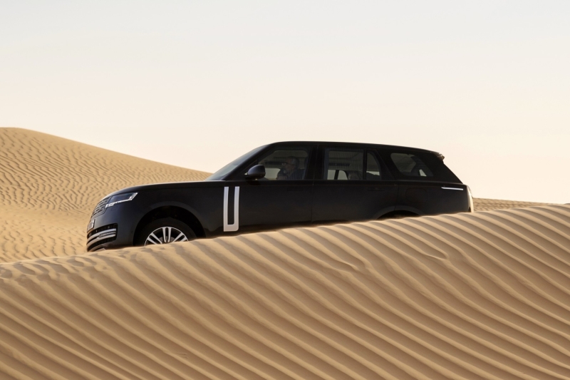 В Jaguar Land Rover сменился гендиректор: индиец Баладжи вместо британца Марделла