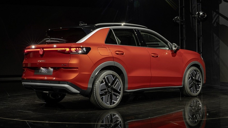 Volkswagen рассекретил кроссовер T-Roc нового поколения, цена известна