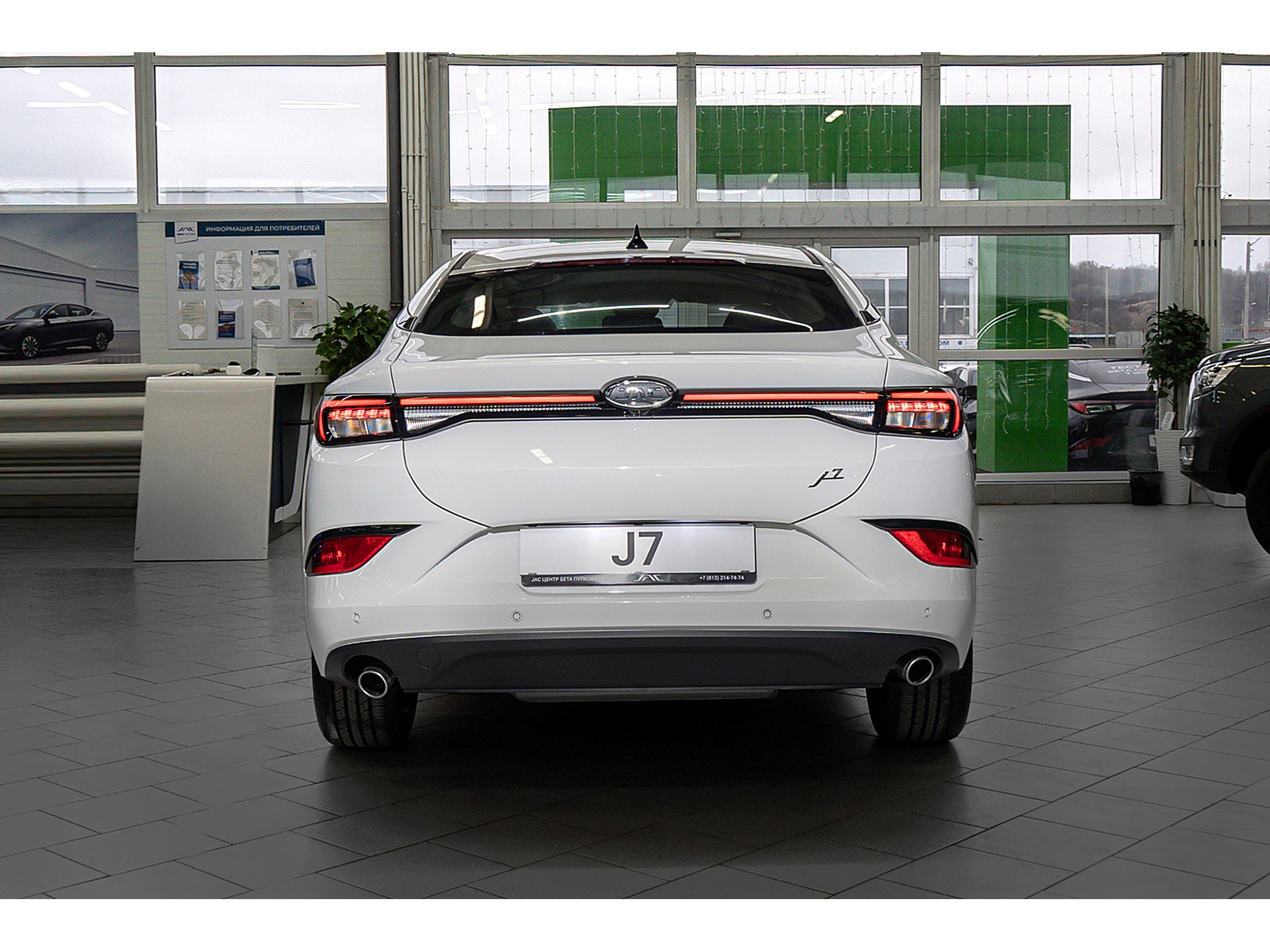 Обзор JAC J7: флагманский седан с амбициями премиума