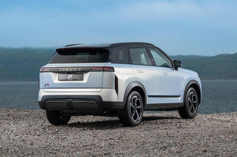 Jaecoo J7 с дизайном в стиле Range Rover Evoque и новым мотором: цены в России