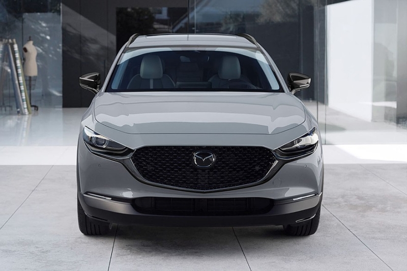 Mazda слегка освежила кроссовер CX-30 и заметно повысила цены