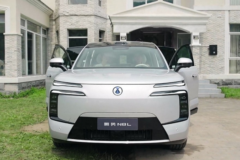 Представлен кроссовер Denza N8L от BYD: младший, но не менее роскошный