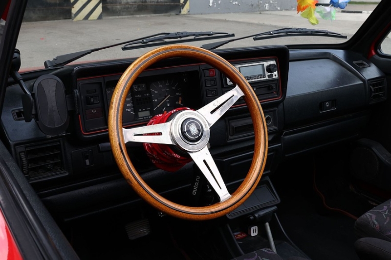 Самый успешный из всех мультяшных: опыт владения кабриолетом Volkswagen Golf I